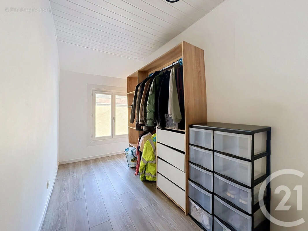Maison 121 m² à Saint-Phal  - photo 10
