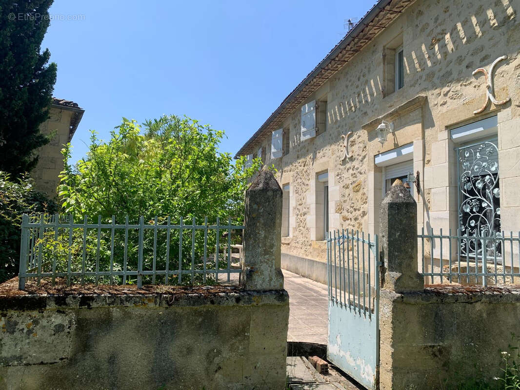 Maison à SAUVETERRE-DE-GUYENNE