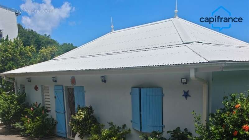 Maison à LES TROIS-ILETS