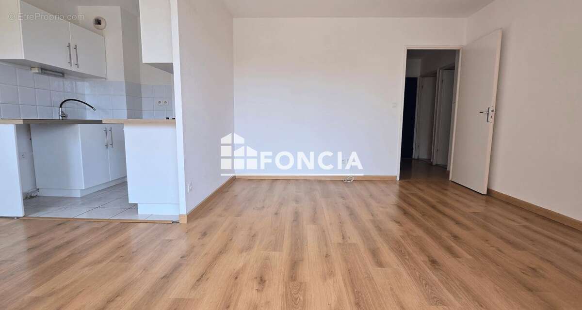 Lardennes - residence prisee - t2 - terrasse de 22 m2 - parking - cellier - piscine - photo 3