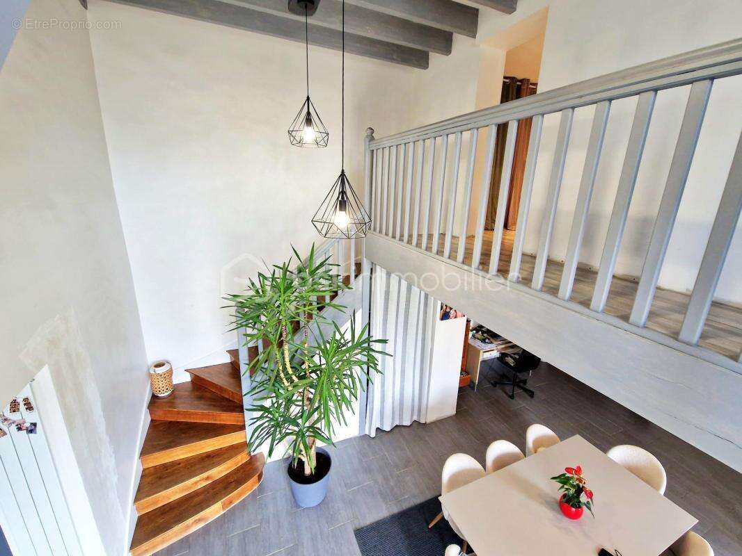 Maison à HOUDAN