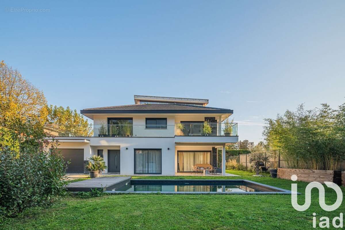 Photo 2 - Maison à MEYLAN