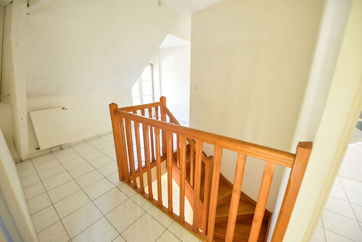 Maison 2ch - jardin - 5 min murs erigne - photo 9