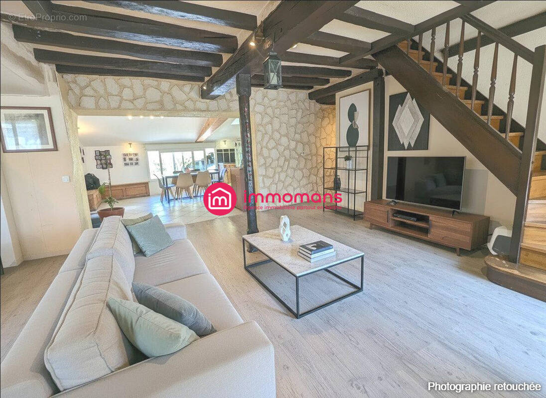 Maison à YVRE-LE-POLIN