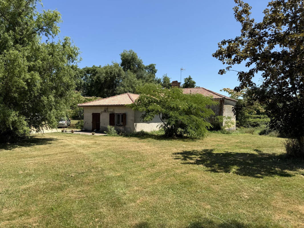 Maison à GONDRIN