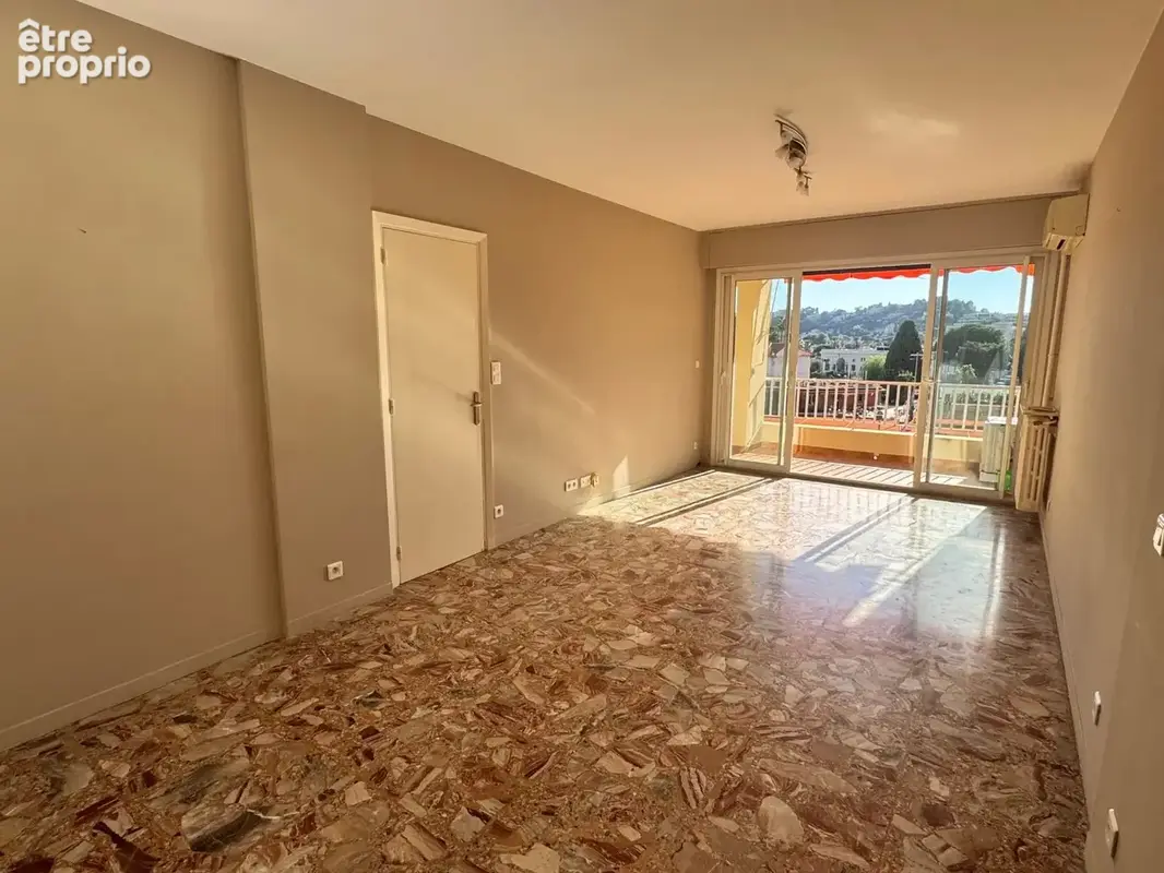 Centre - Grand Studio - Terrasse 12M2 - Vue mer - photo 3