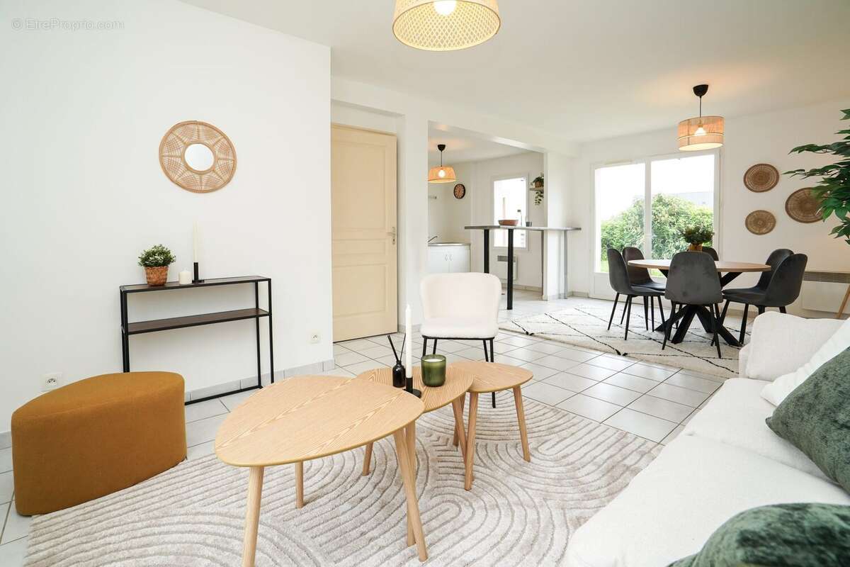 Maison à CINQ-MARS-LA-PILE