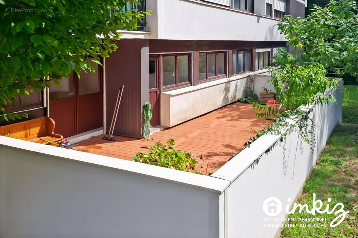 2 pièces avec grande terrasse et vue sur le bois - photo 1