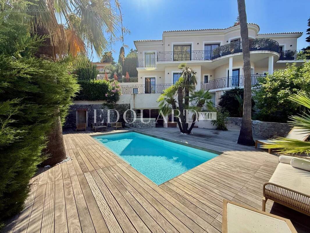 Photo Maison à Roquebrune-Cap-Martin au prix de 3 995 000€