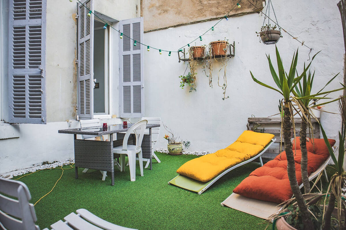 Photo 1 - Appartement à MARSEILLE-6E