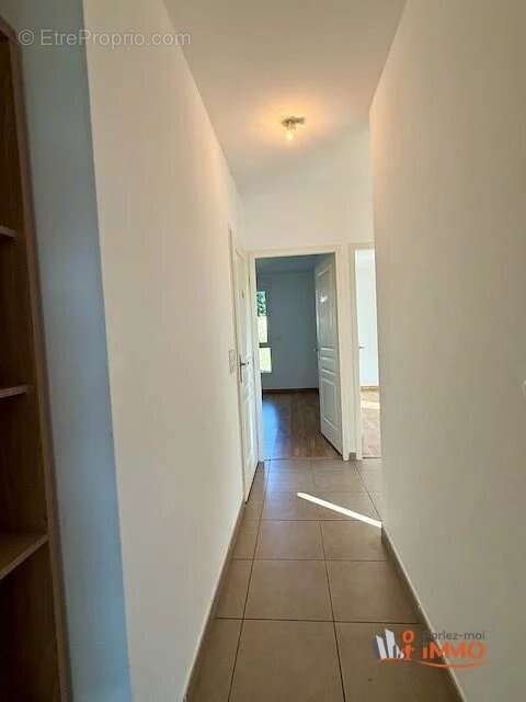 Appartement à SAINT-PRIEST-EN-JAREZ