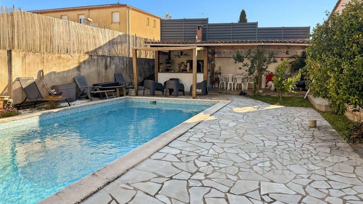 Maison à MAUGUIO