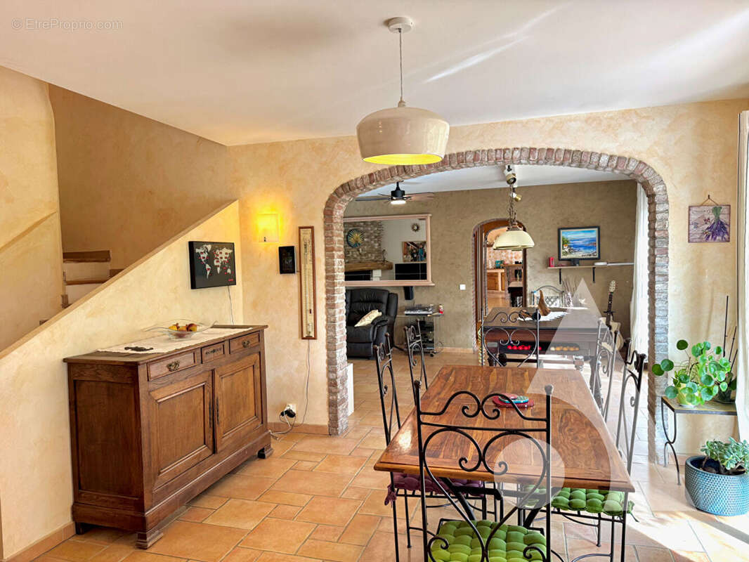 Maison à VILLECROZE