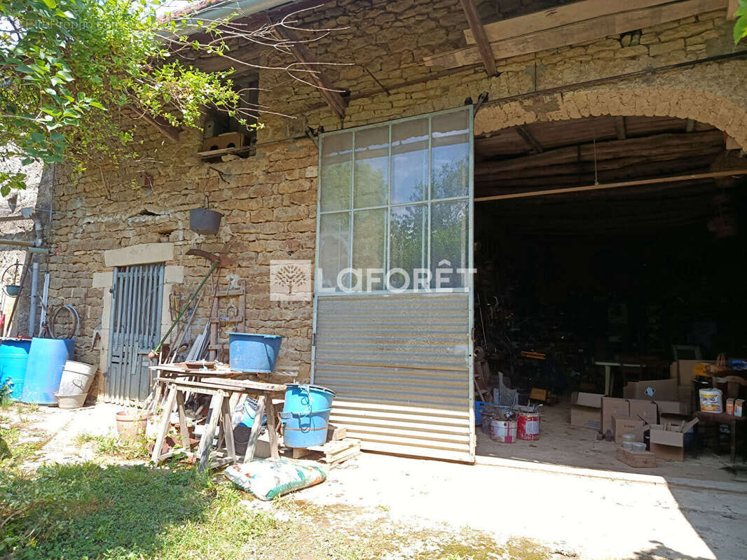 Maison à CORROMBLES