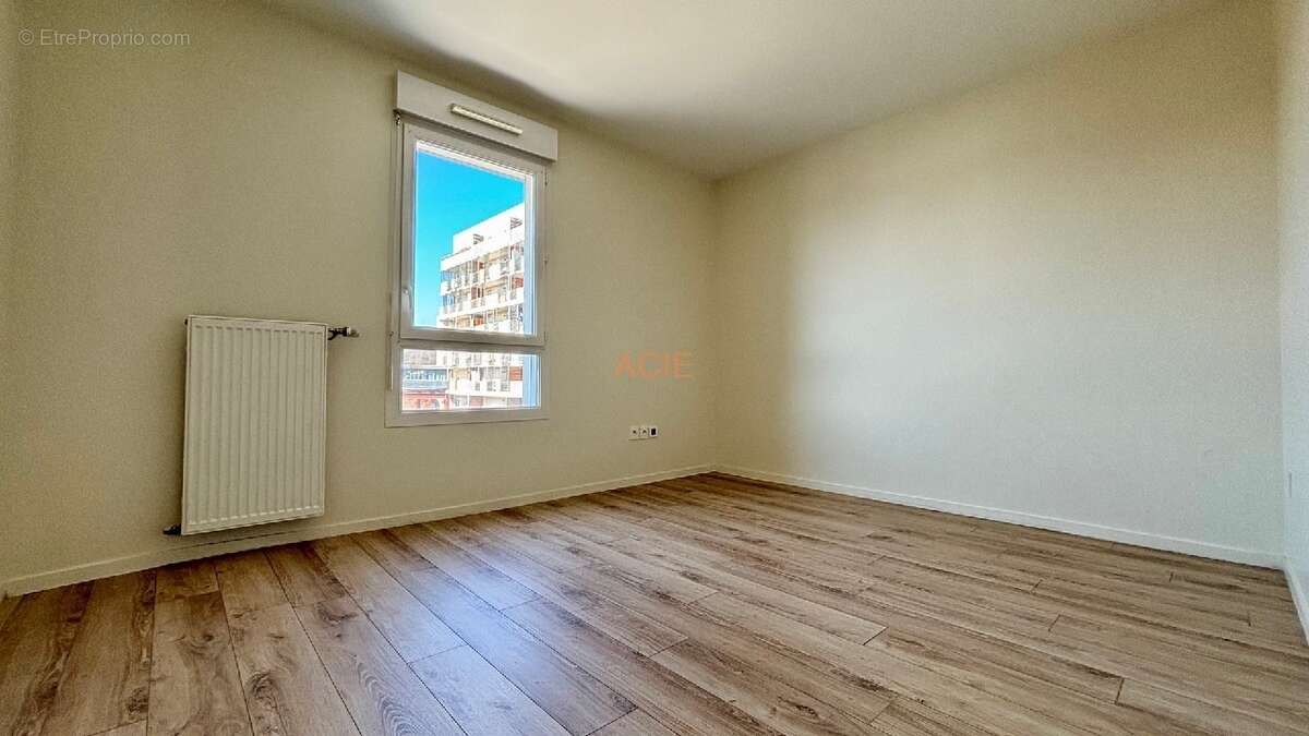 Appartement à LOUVRES