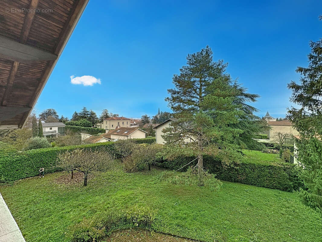 Maison à SAINT-CYR-AU-MONT-D'OR