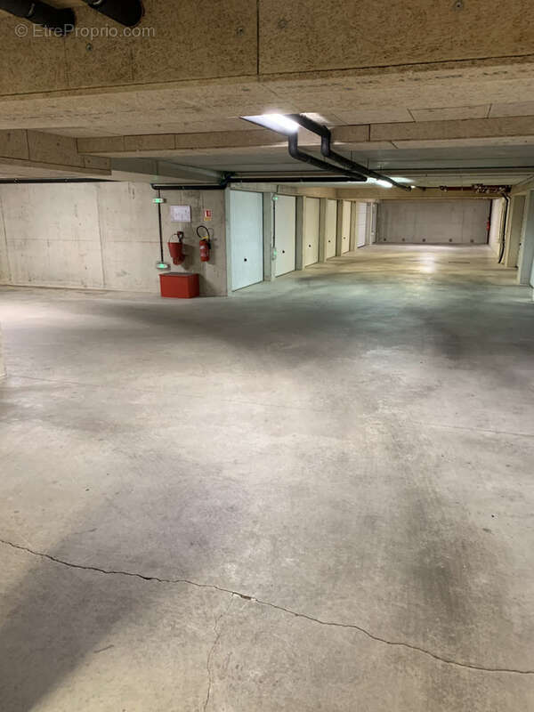 Parking à MITTELHAUSBERGEN