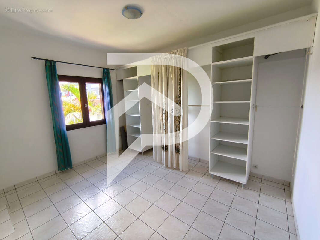 Maison à PETITE-ILE