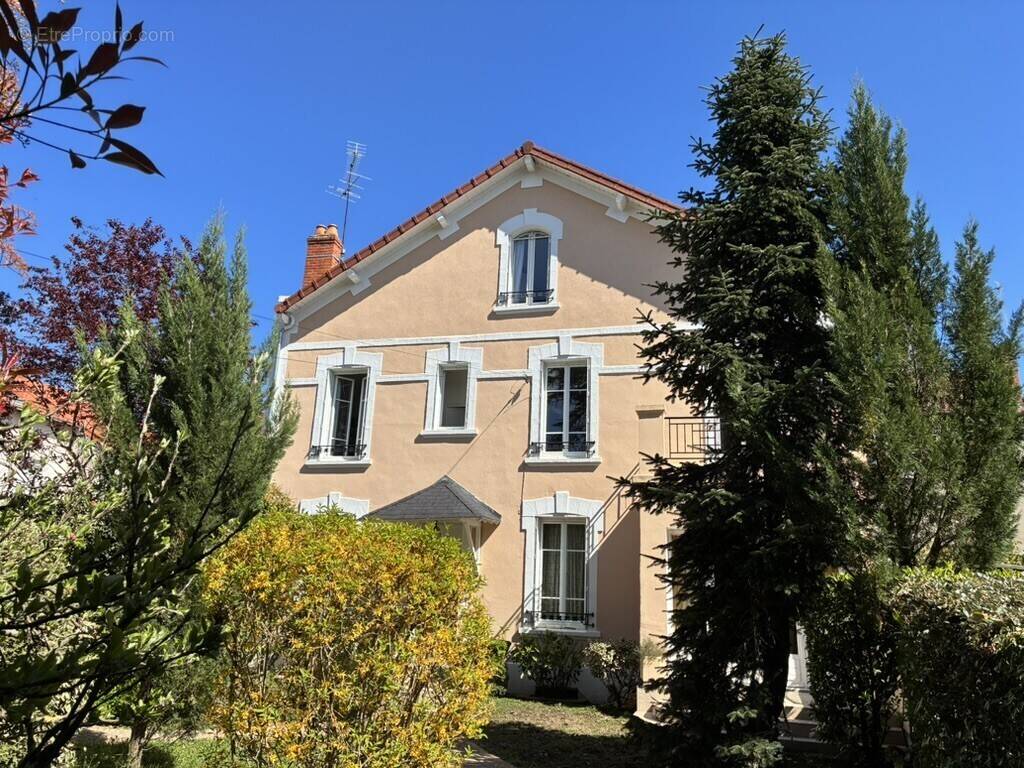 Maison à VICHY