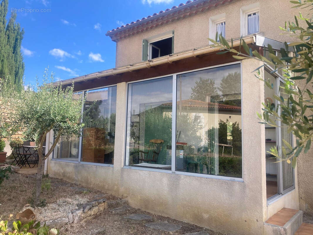 Limoux - Quartier proche centre ville - Villa de 140m2 habitables sur terrain de 382m2 - photo 18