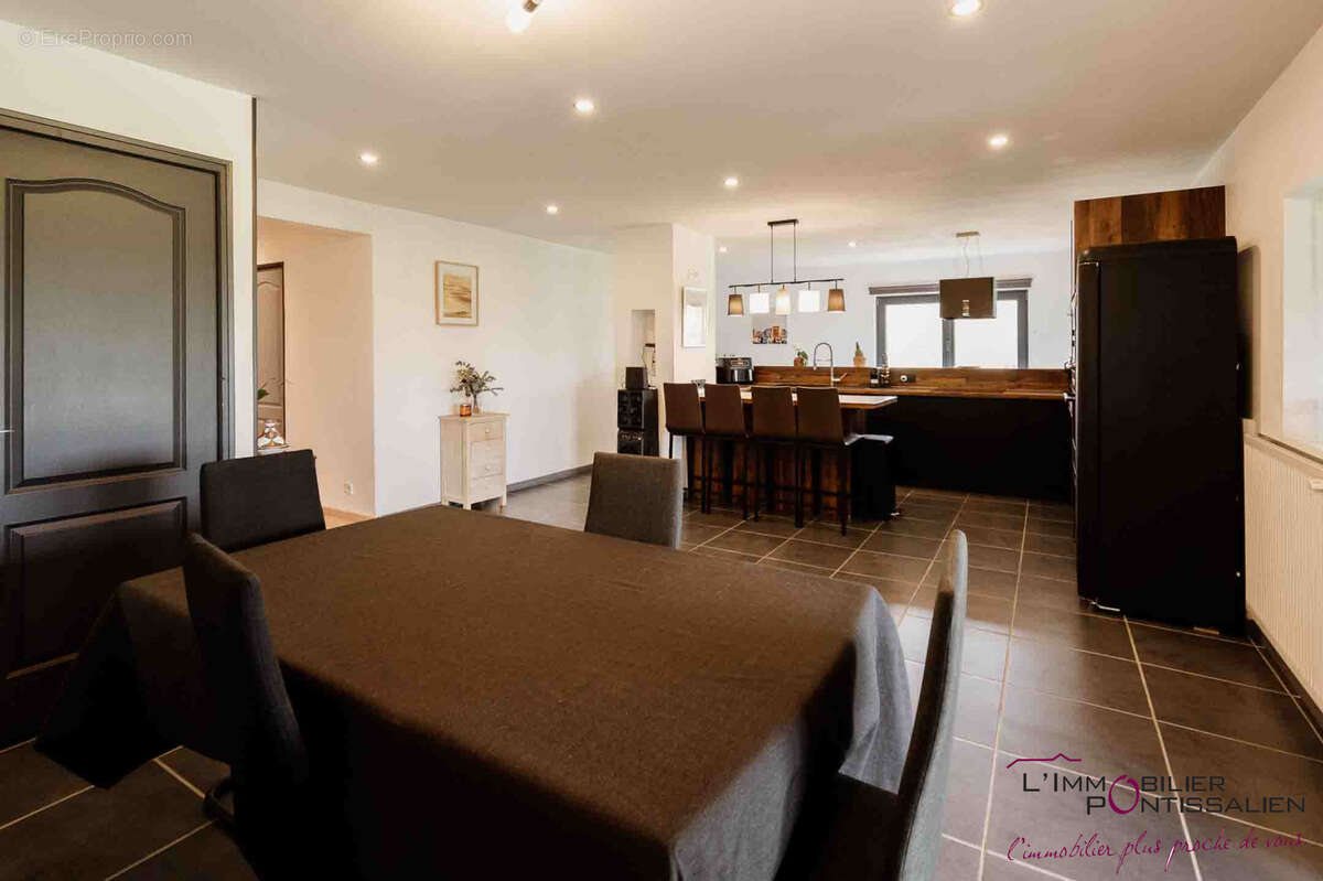 Appartement à SAINTE-COLOMBE