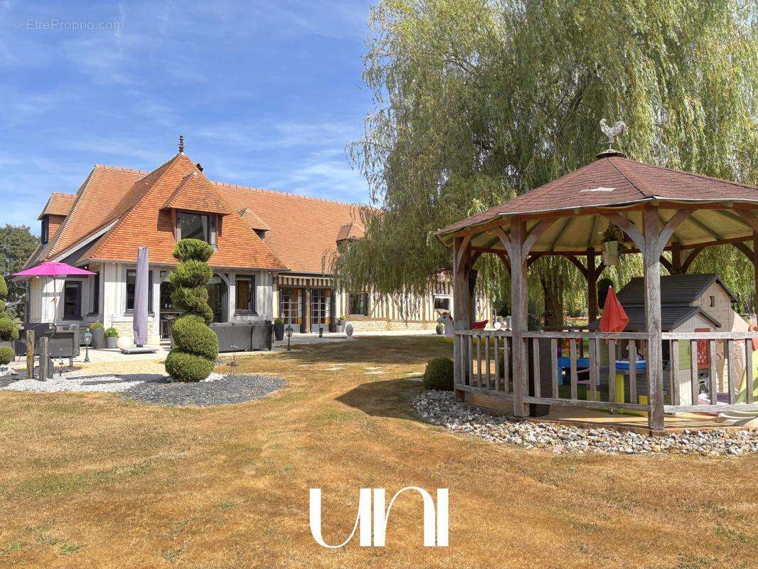 Maison 245 m² à Fauguernon  - photo 11