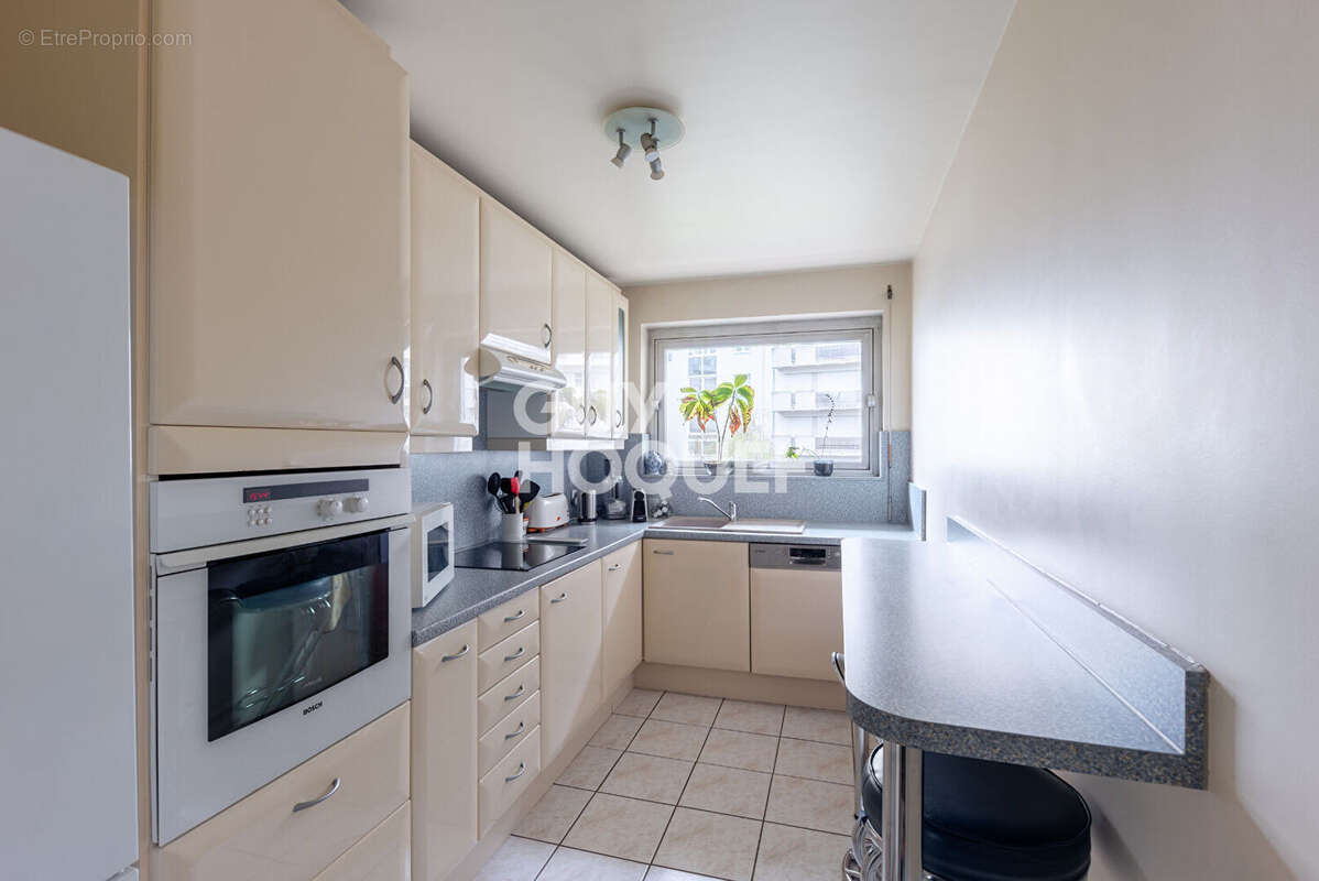 Appartement à PARIS-12E