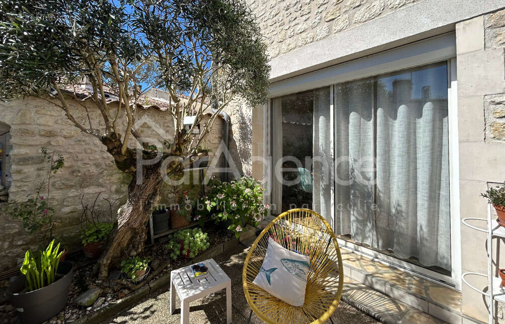 Maison à MESCHERS-SUR-GIRONDE