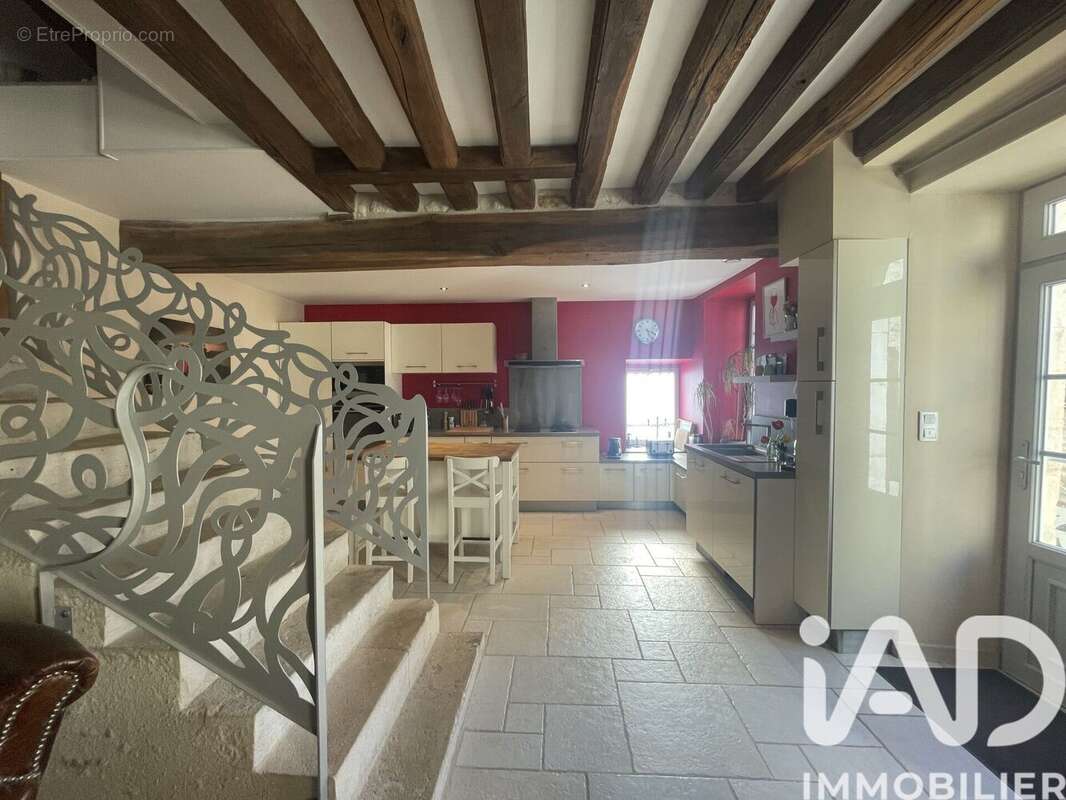 Maison 158 m² à Irancy  - photo 8