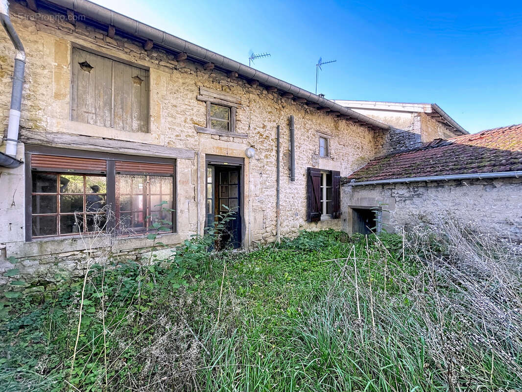 Maison à MONTIERS-SUR-SAULX