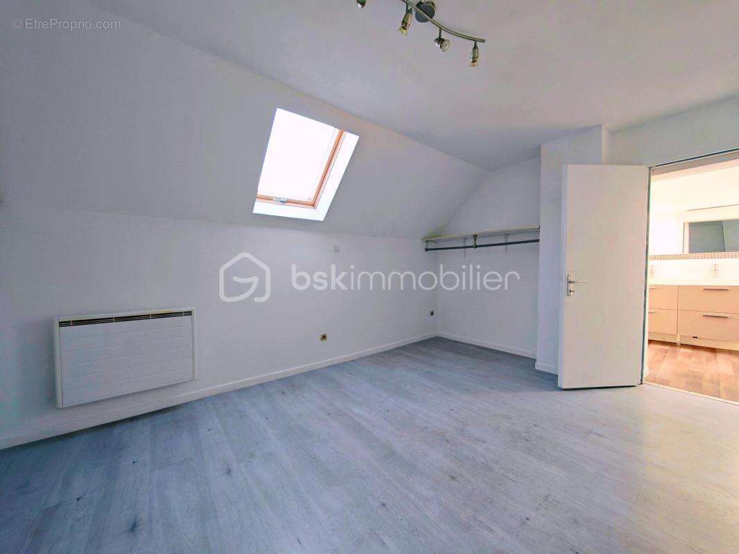 Maison à HOUPLIN-ANCOISNE