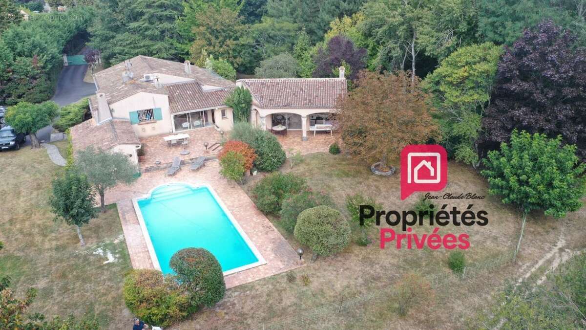 Découvrez le charme et les volumes d'une maison d'architecte - 300 m2 - 4 chambres   à pugnac dans un parc arboré pour savourer  - photo 11