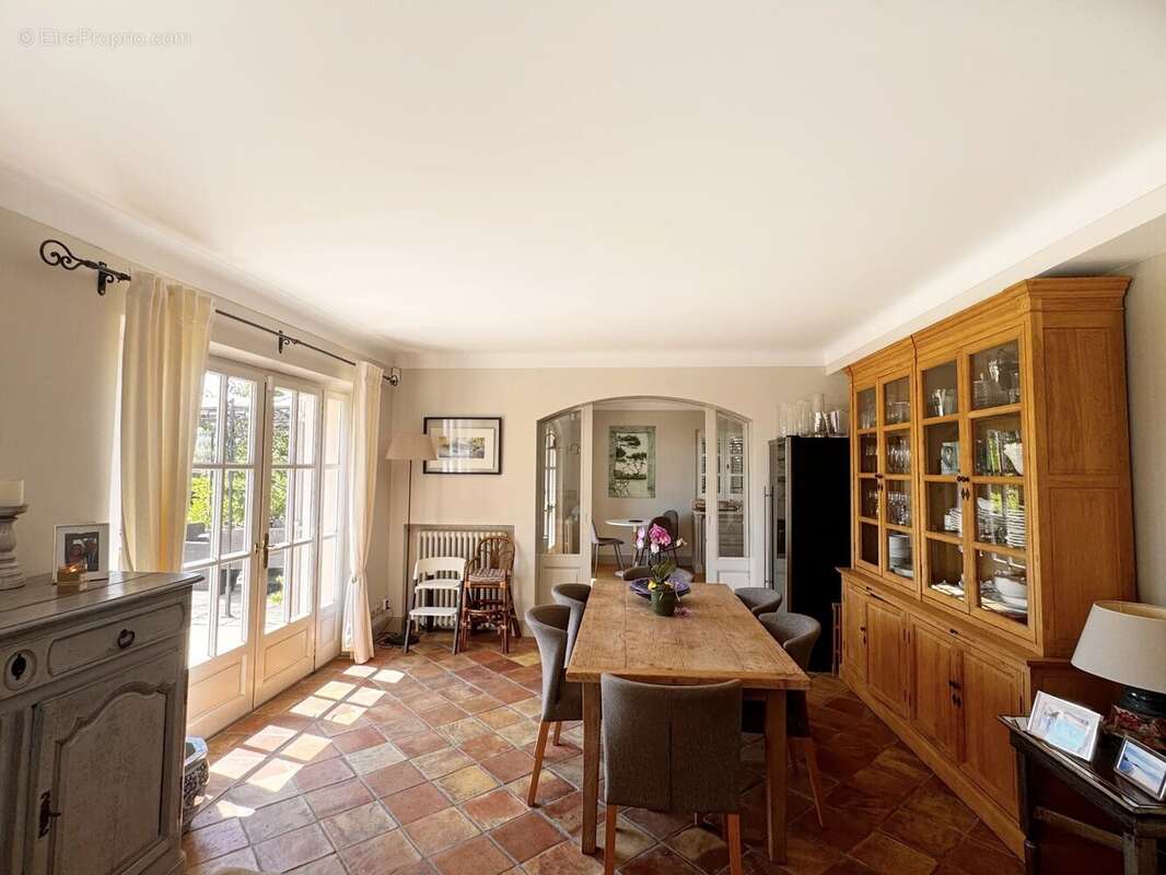 Maison à MOUGINS