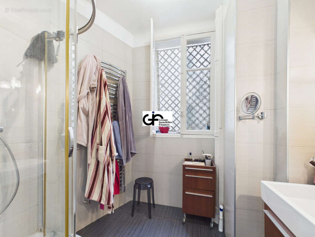 Appartement 169 m² à Paris-16e  - photo 8