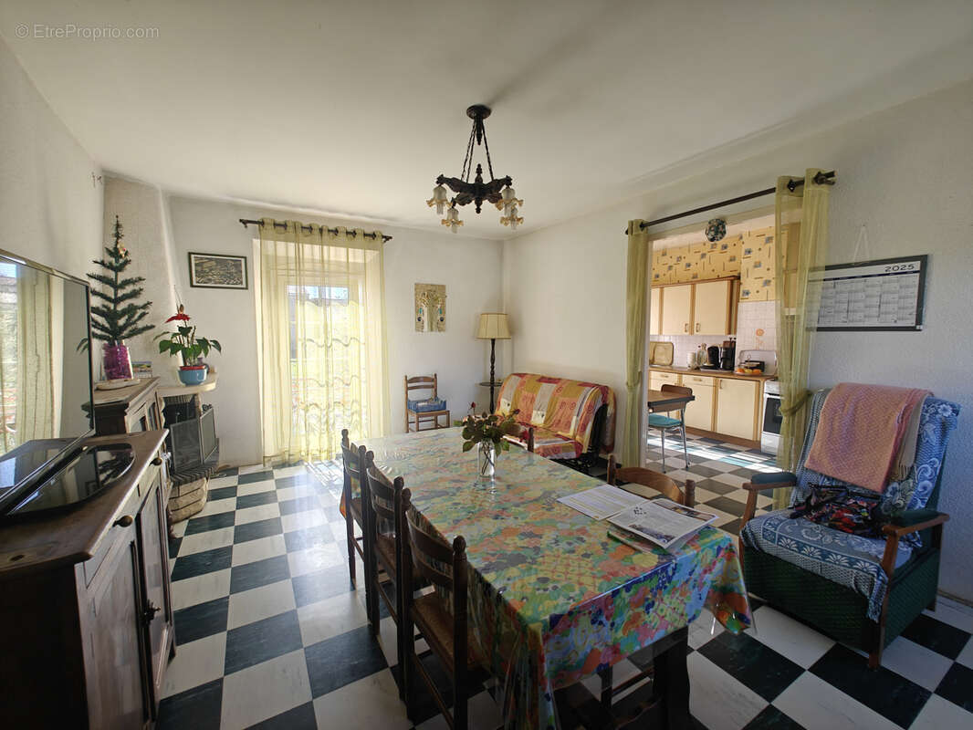 Maison à PIEUSSE