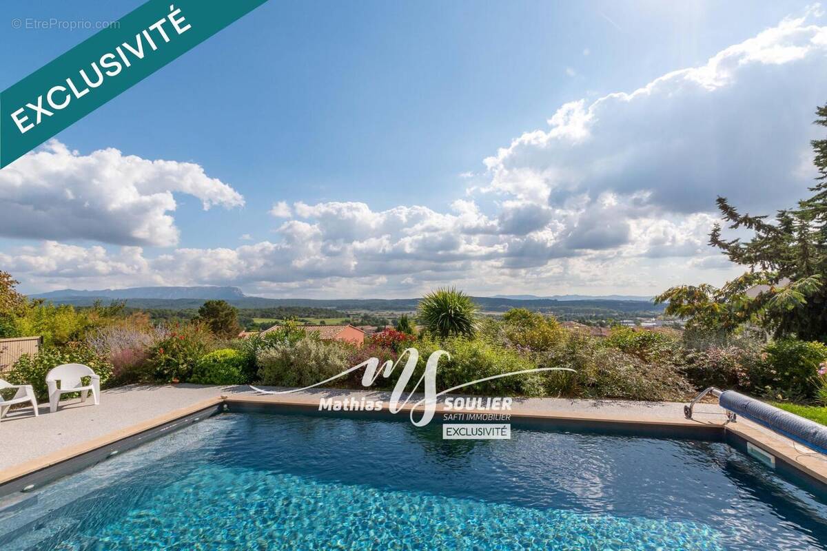 Photo 1 - Maison à VENELLES