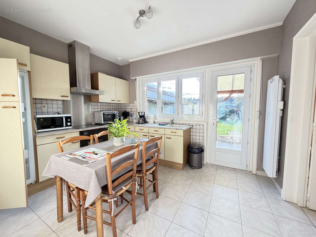 Maison à HAZEBROUCK