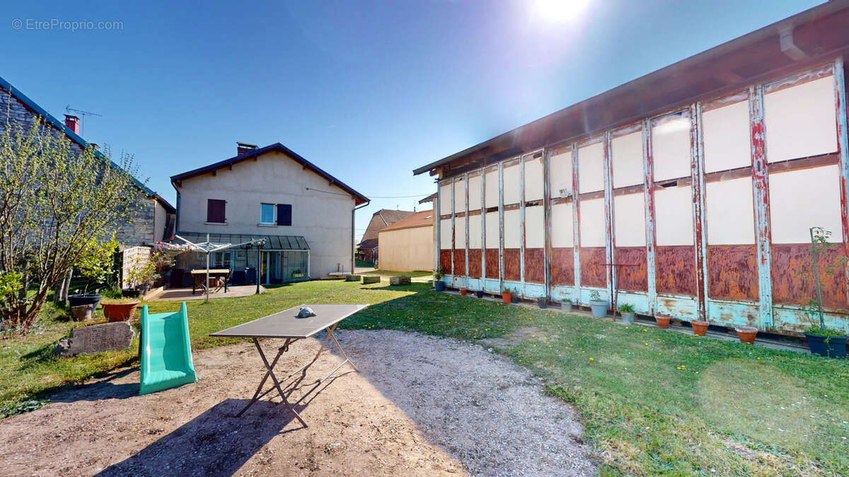 Maison à PONTAILLER-SUR-SAONE