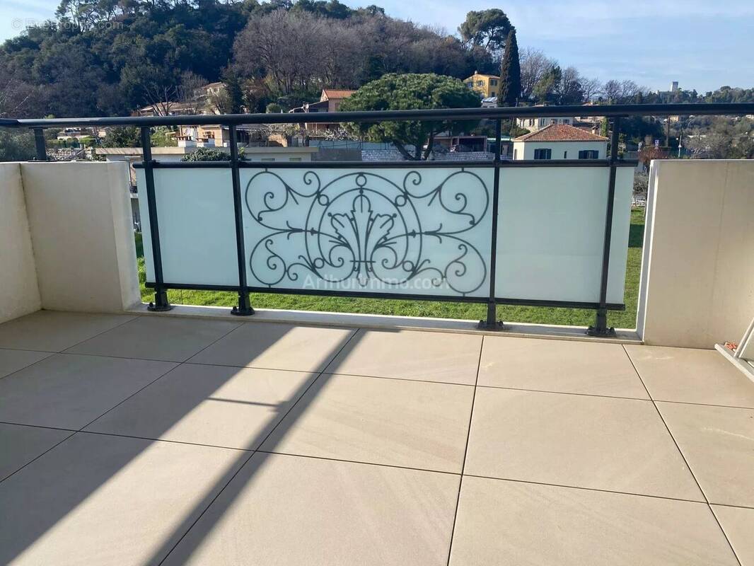 Appartement à VILLENEUVE-LOUBET