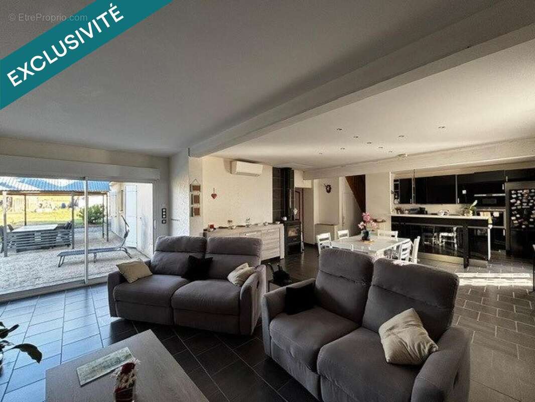 Maison 146 m² à Sennevieres  - photo 3