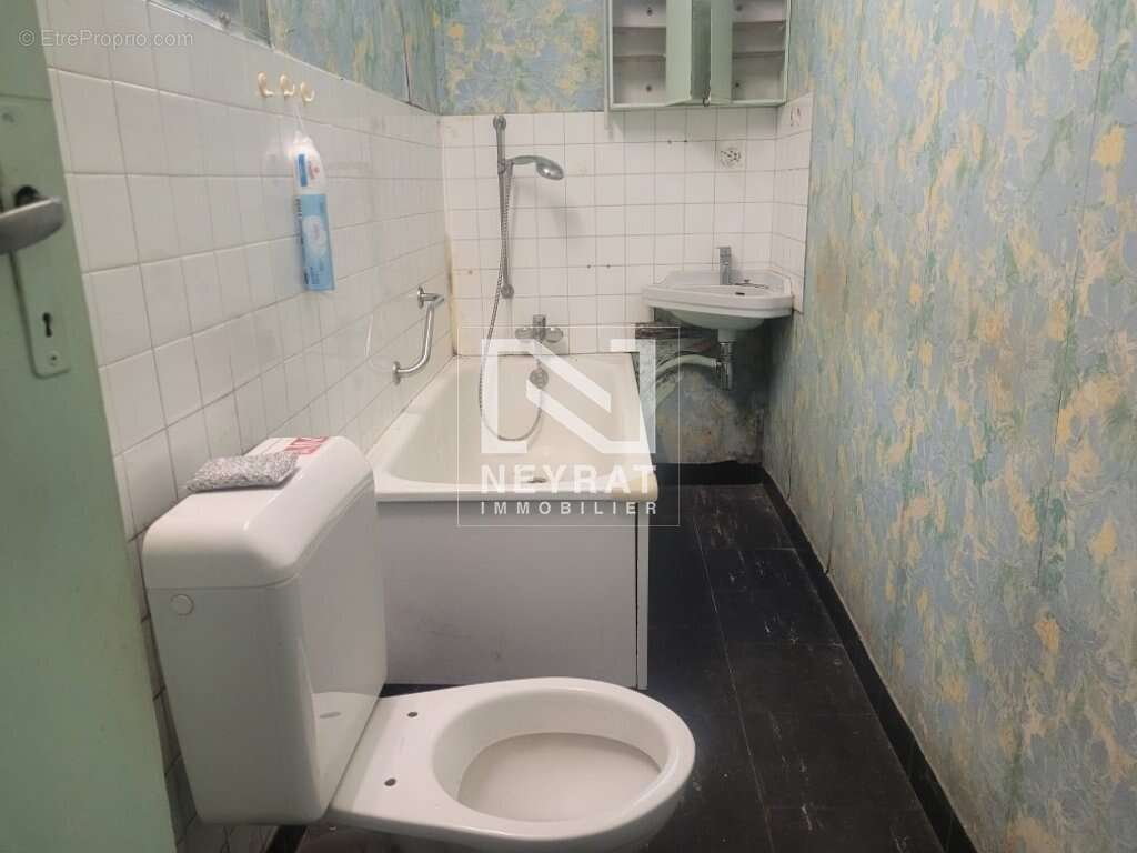 Maison à LA MOTTE-SAINT-JEAN