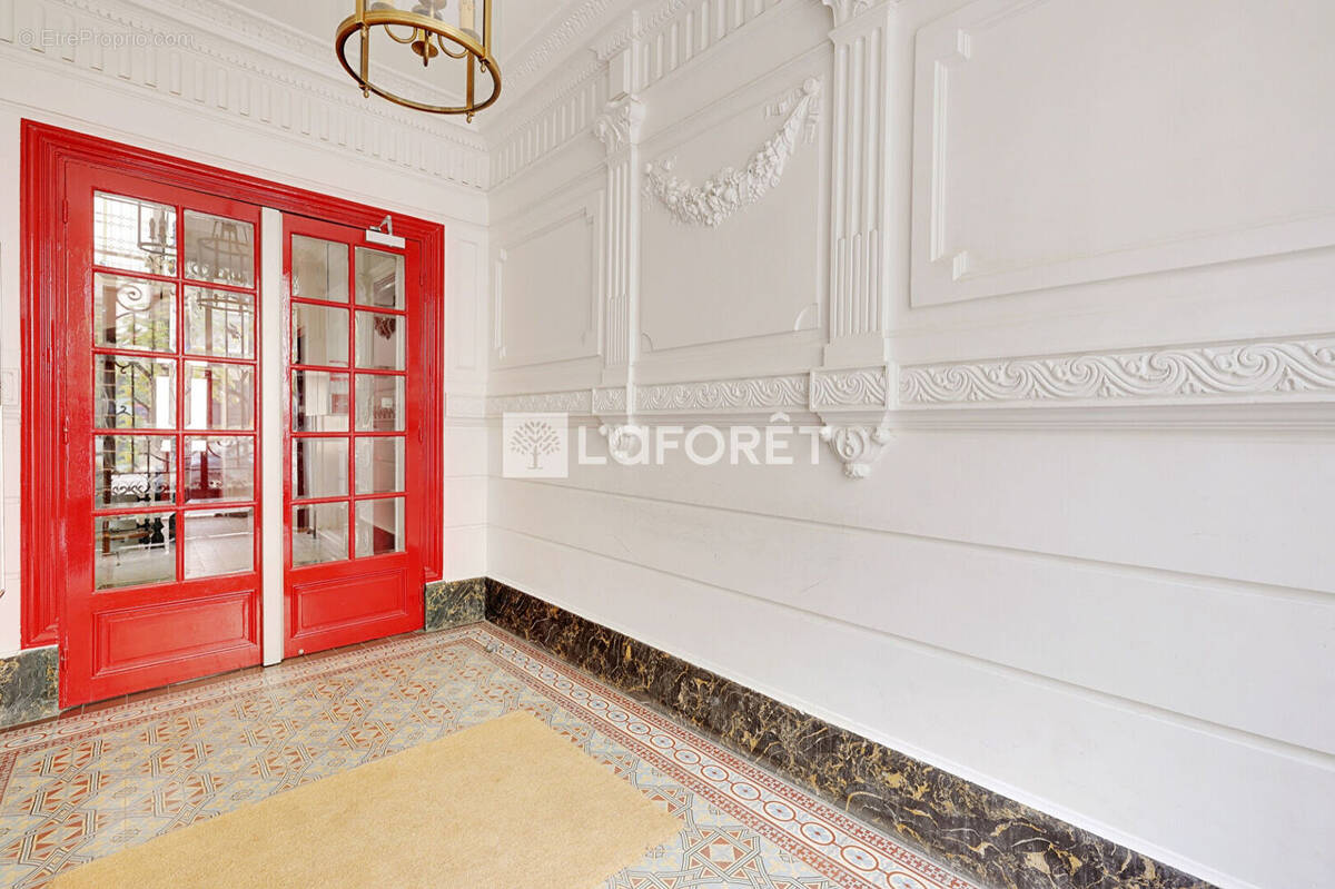 Appartement à PARIS-14E