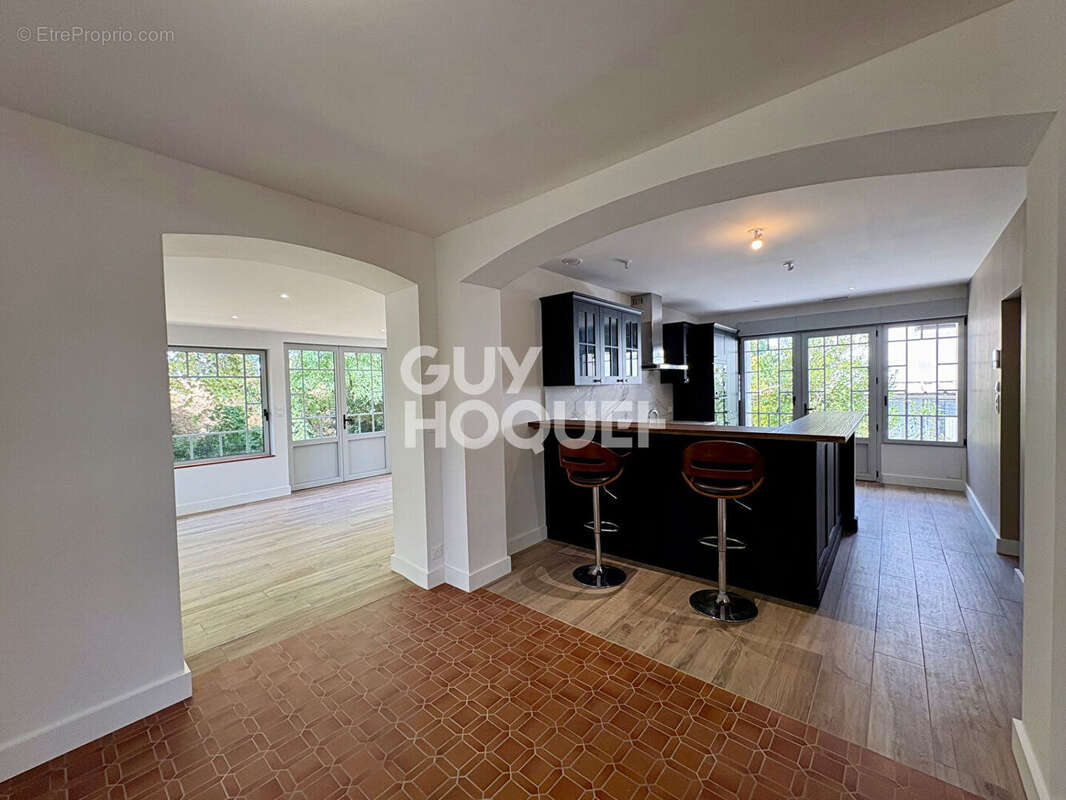 Maison à VILLENAVE-D&#039;ORNON