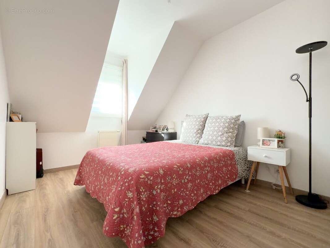 Maison à LA CHAPELLE-EN-SERVAL