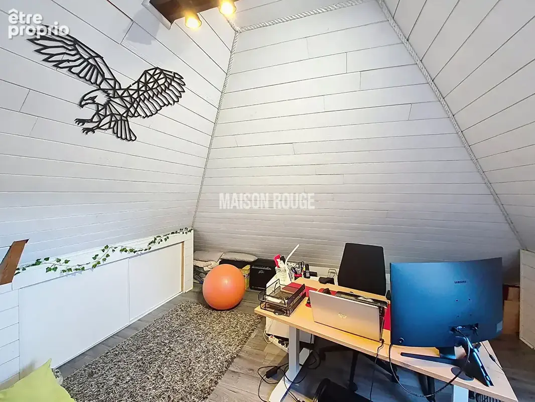 Maison familiale de 144 m² sur un terrain paysagé de 677 m² - photo 18