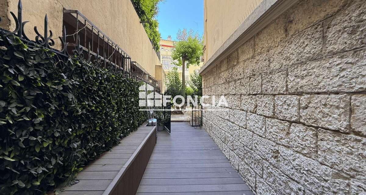 Nice - Centre-ville - Studio -185.000 euros - photo 5