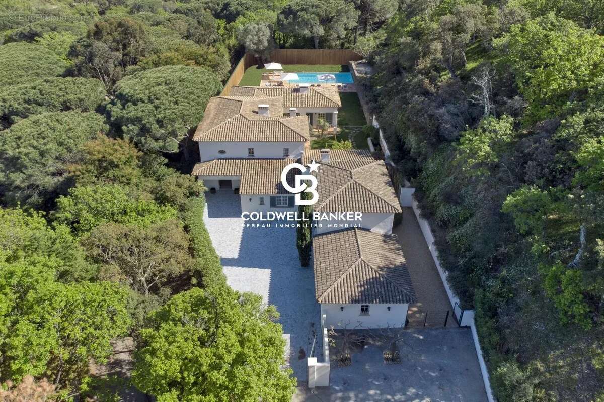 À Ramatuelle, entre authenticité et élégance, un mas provençal d’exception - photo 10