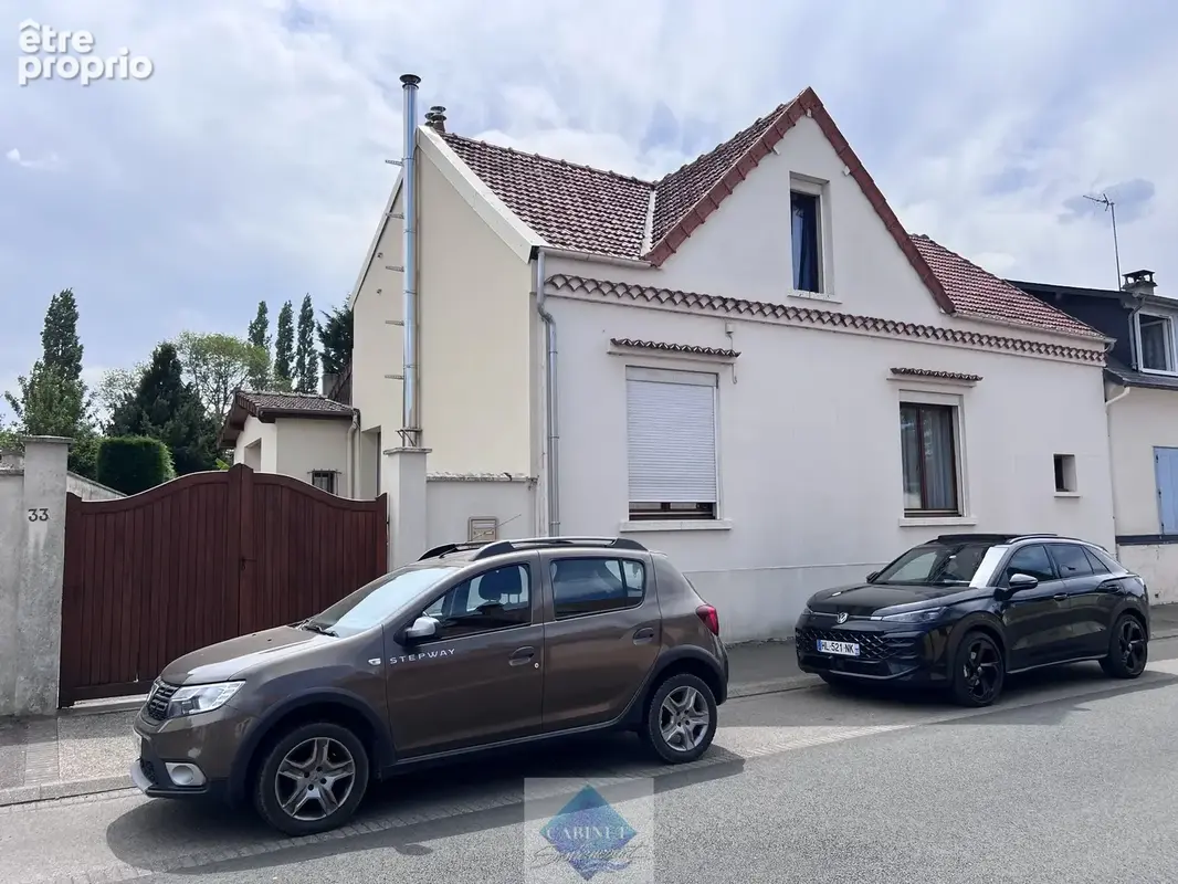 Maison à FEUQUIERES-EN-VIMEU