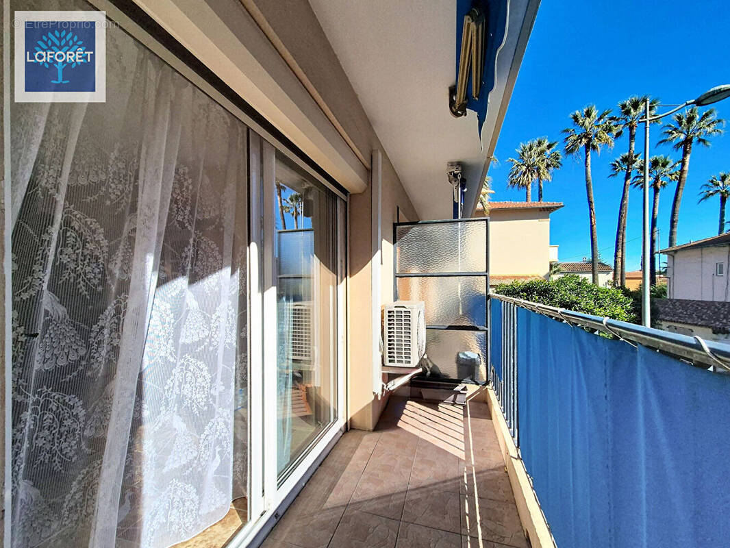 Appartement à VALLAURIS