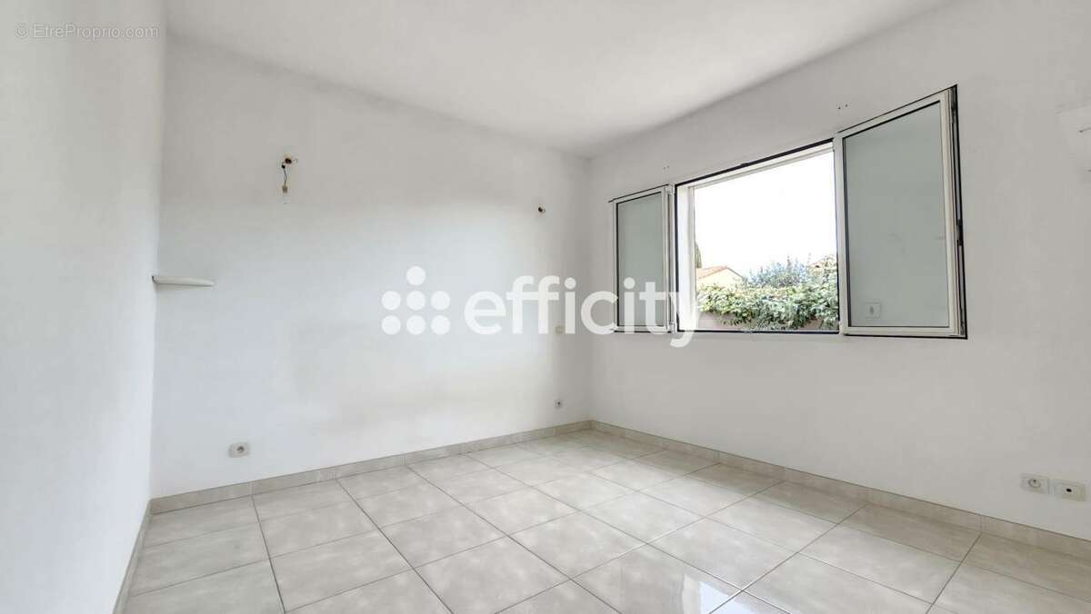 Maison à SAINT-GEORGES-D'ORQUES